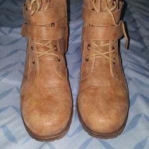 Women's boots size 7